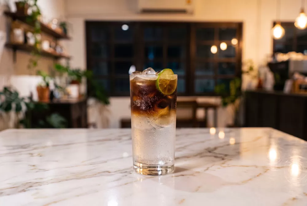 Espresso tonic